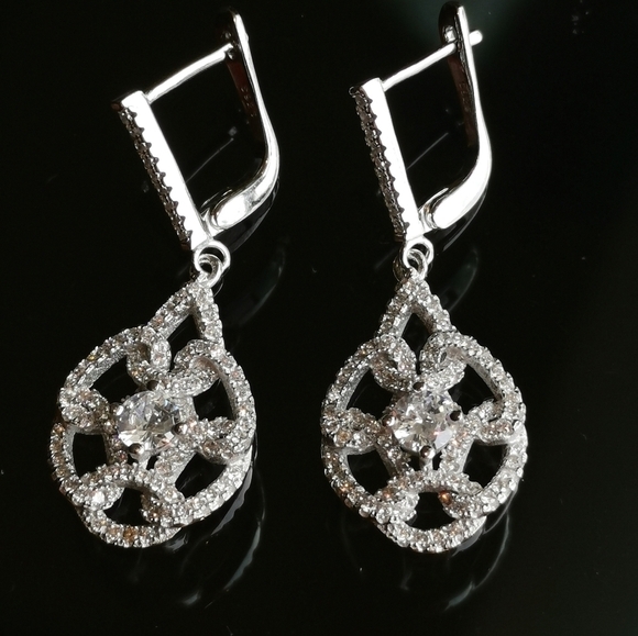 Sterling silver cz love knot dangle earrings lever back 🆕 - Picture 6 of 7